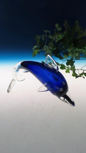 kobaldblauer Glasdelphin