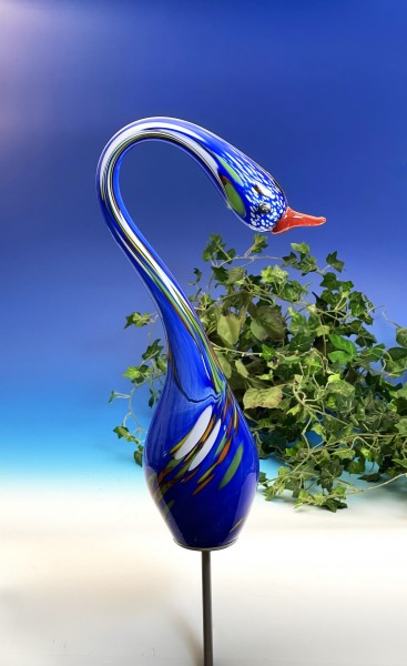 Glasschwan Blau mit Metallstab